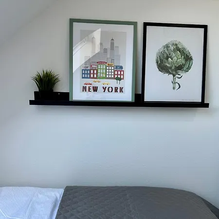 شقة Gaesteapartment Dachgeschoss شكويديتس